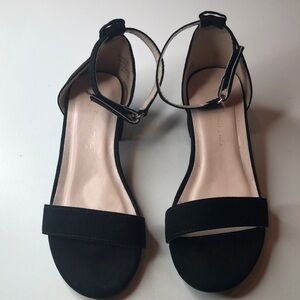 Little Girls Dream Pairs Black Suede Dress Up Sandals Ankle Strap EUC size 2